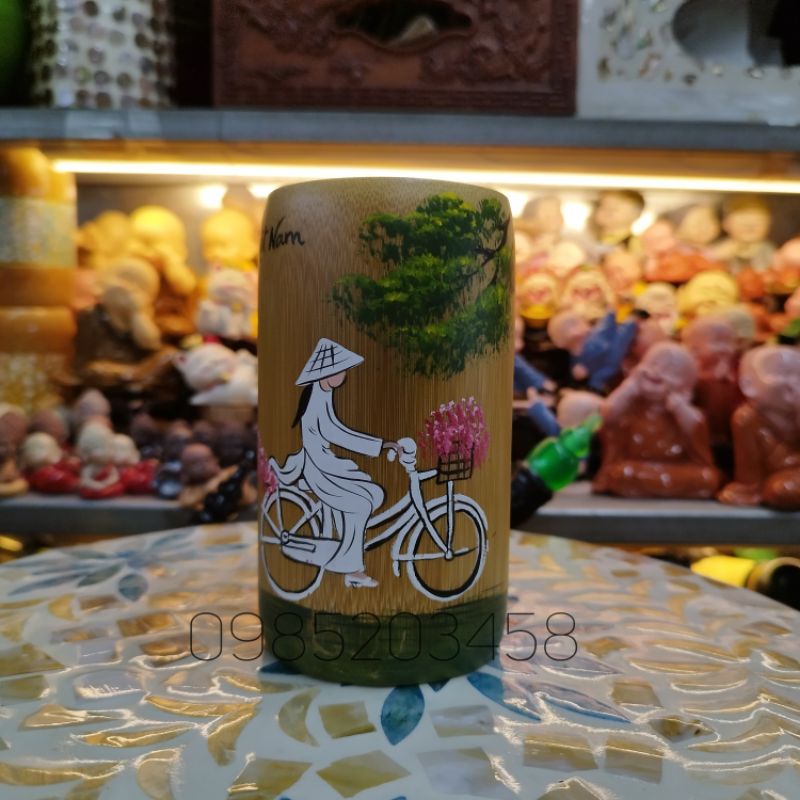 Cốc tre vẽ tay hình cô gái áo dài, phòng cảnh Việt Nam , quà tặng Việt Nam - bamboo
