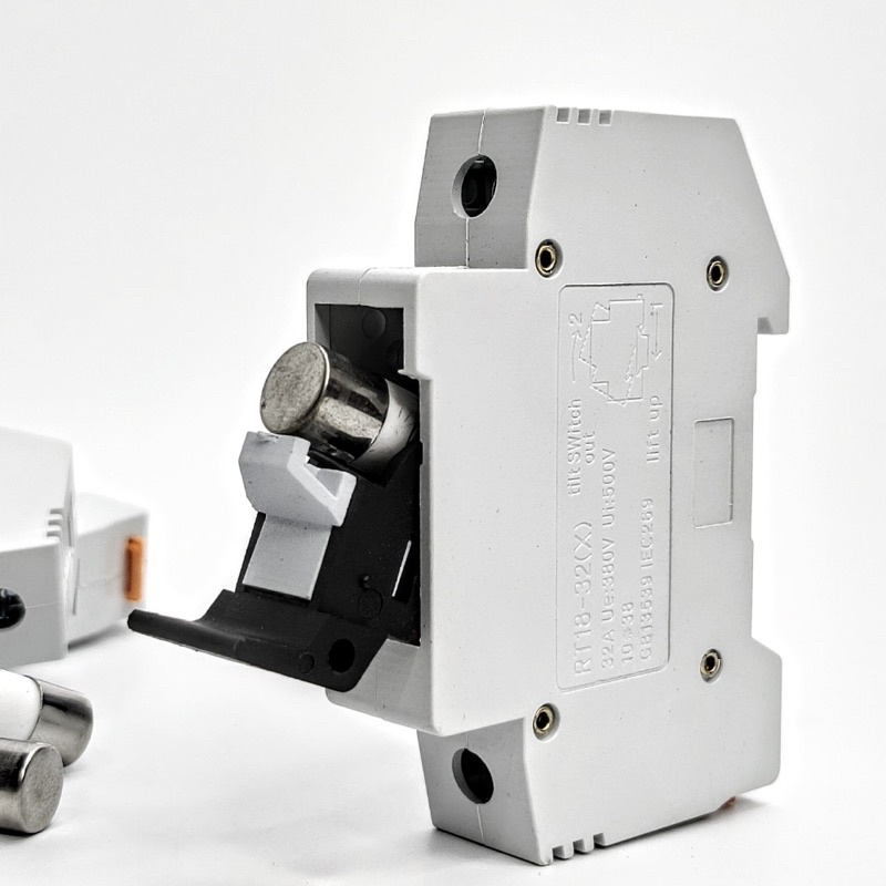 Hộp cầu chì MT18-32 X