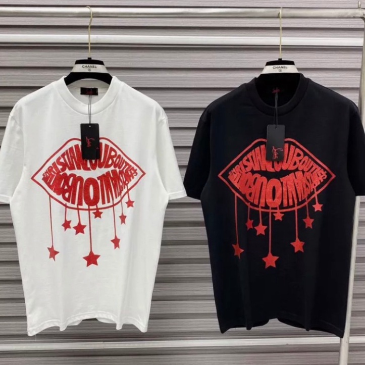 Áo phông unisex hình môi chữ Louboutin ngôi sao 5 cánh kim tuyến đỏ hai mặt phong cách chất form sịn