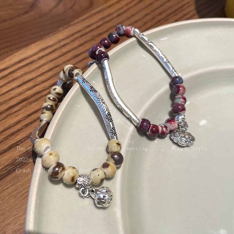 Vòng Tay Đá Hổ Phách An Toàn Phong Cách Trung Hoa Cổ Điển Thiết Kế Mới Cho Nữ