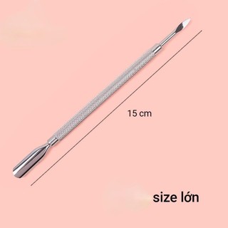 sủi da - cậy khoé hai đầu làm móng tay chân