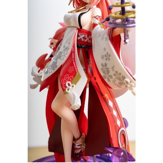 Mô hình figure Yae Miko Fox trong Genshin Impact