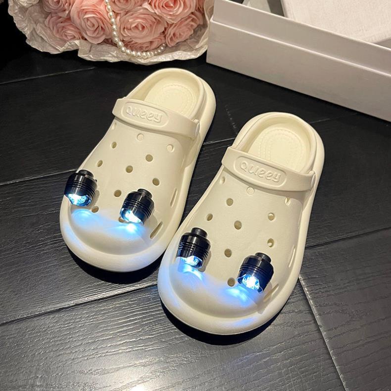 Dép cross có gắn đèn mini phát sáng size 36-45