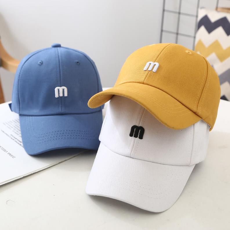 Mũ lưỡi trai thêu chữ M hời trang form unisex nam nữ Thời Trang Hàn Quốc T21