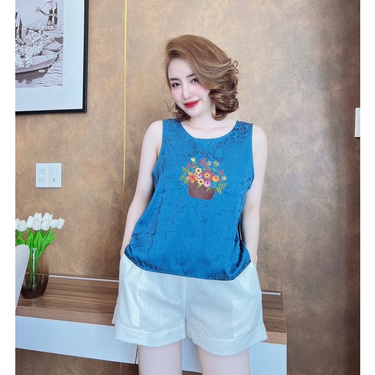 Đồ bộ áo lụa xước thêu hoa