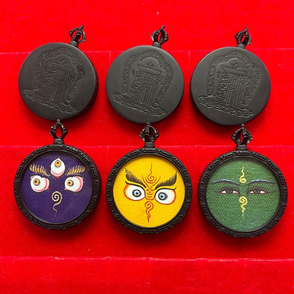 Tangka Mặt Dây Chuyền Hình Tròn Mắt Thần Tài Lộc Tangka Manjusri Dharma Màu Đen Phong Cách Dân Tộc Tây Tạng Dùng Khi Đi Du Lịch