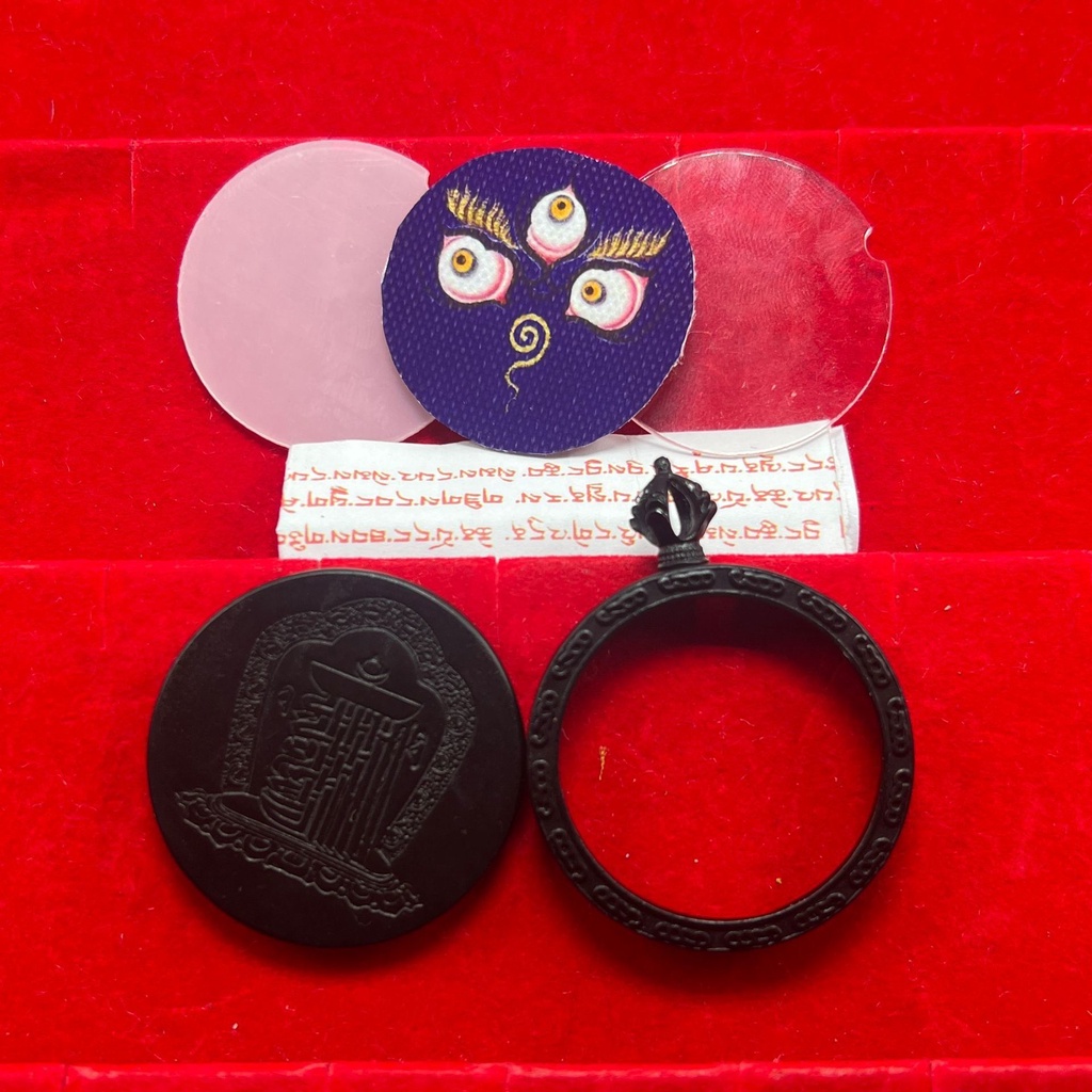 Tangka Mặt Dây Chuyền Hình Tròn Mắt Thần Tài Lộc Tangka Manjusri Dharma Màu Đen Phong Cách Dân Tộc Tây Tạng Dùng Khi Đi Du Lịch