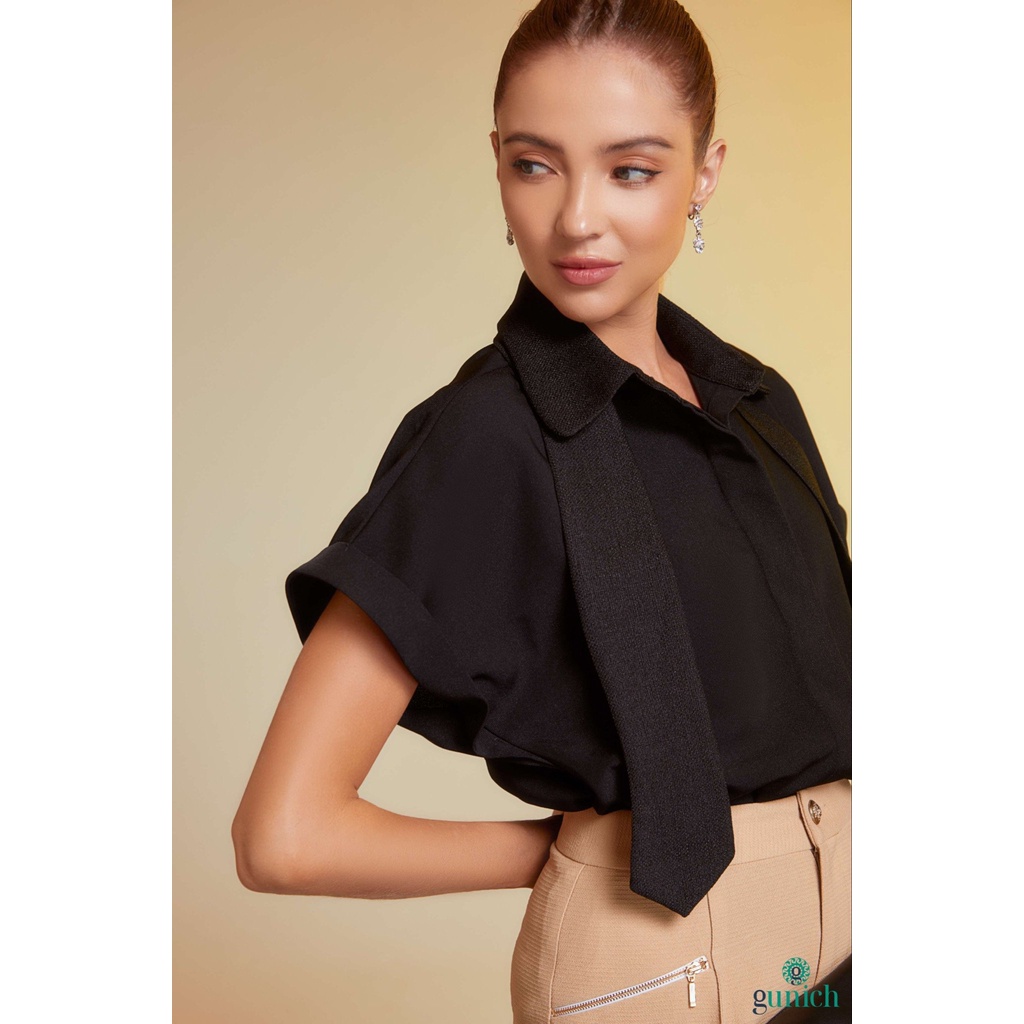 Áo sơ mi Đen tay cánh dơi phối caravat Gunich