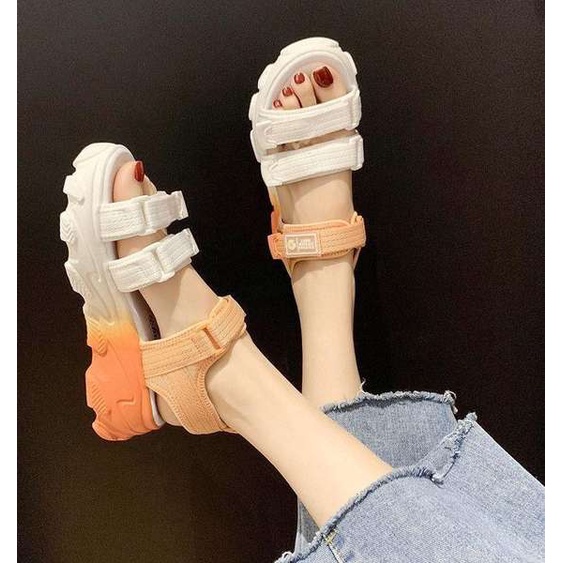 Dép nữ 2023 phong cách thể thao mùa hè mới, đế dày tăng chiều cao học sinh