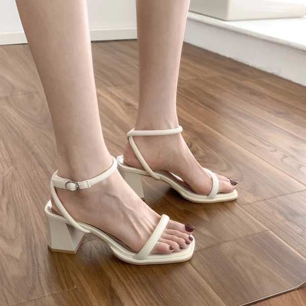 Giày cao gót nữ mùa hè 2023 mẫu mới xăng đan gót thô