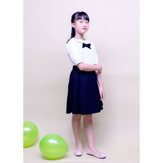 Đầm cổ sen đính nơ ngực cho học sinh nữ cấp 1, cấp 2, đồng phục học sinh đẹp chất lượng cho bé gái - GDP003 JADINY