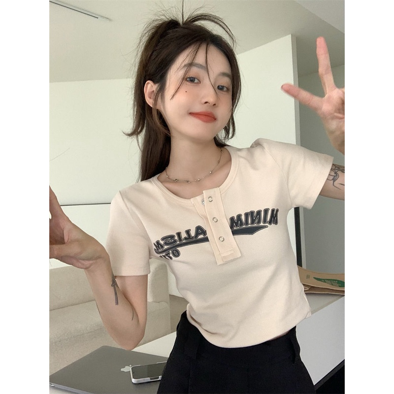 Áo Thun Tay Ngắn Dáng Ôm In Chữ Phối Nút Thời Trang Cho Nữ