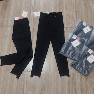Quần jean nữ DÀI ĐEN KHOÉT RÁCH TUA LAI ( SIZE 26-34 ) MKK2