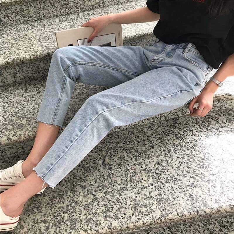 QUẦN JEAN NỮ XANH NHẠT DÁNG BAGGY TUA LAI BGT11