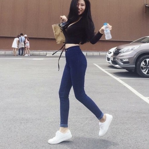 Quần jean nữ trơn xanh đậm topshop Q60033