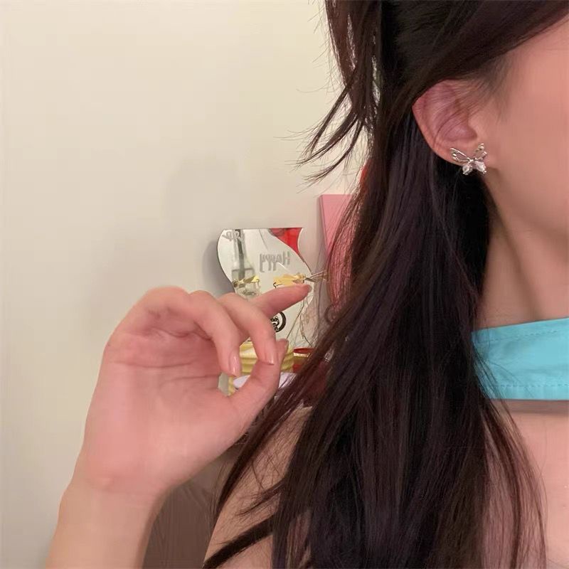 Bông Tai Hình Bướm Đính Đá Zircon Đơn Giản Thanh Lịch Cao Cấp Cho Nữ