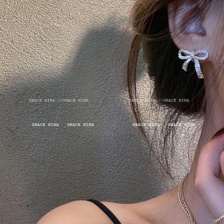 Bông Tai Hình Bướm Đính Đá Zircon Đơn Giản Thanh Lịch Cao Cấp Cho Nữ