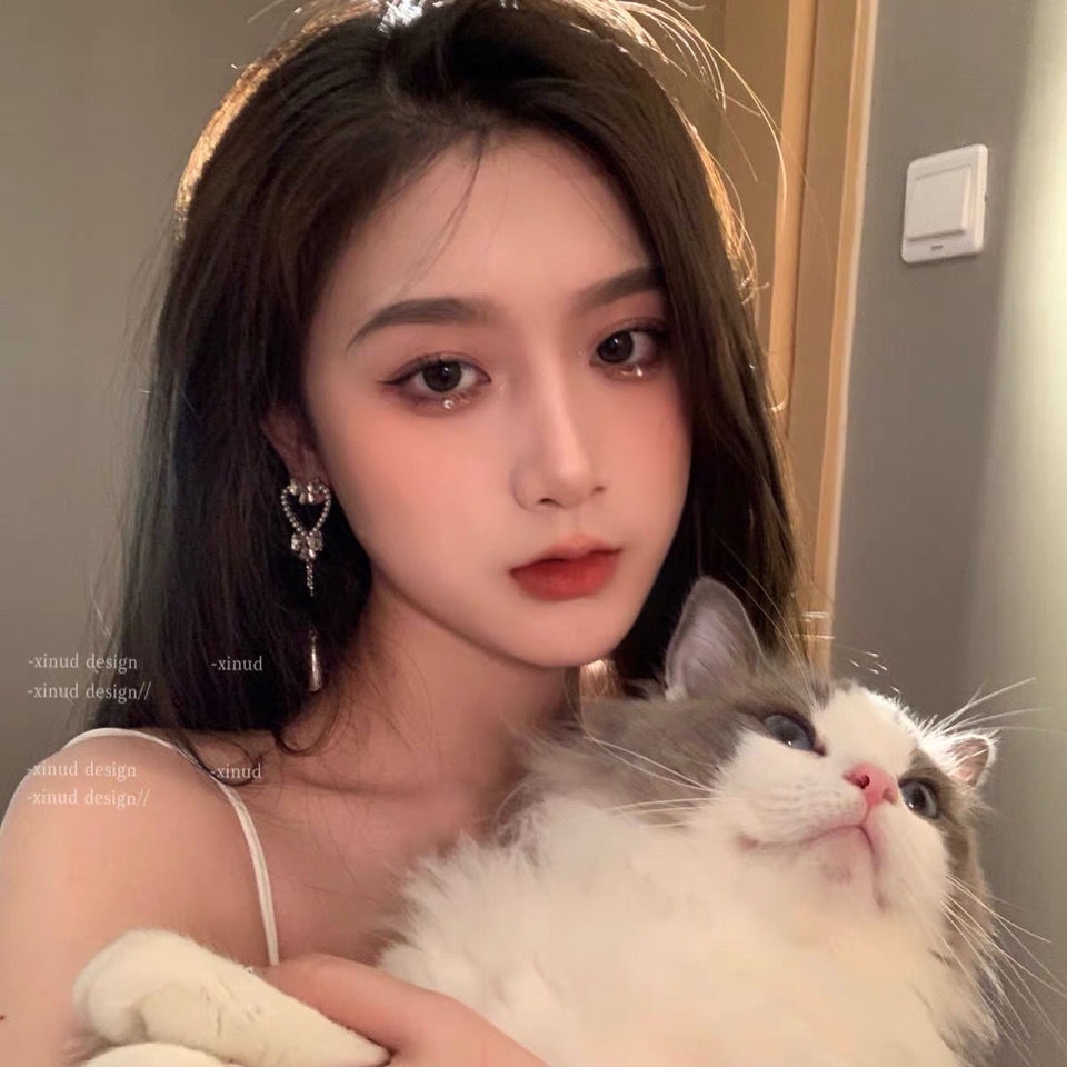 Bông Tai Đính Ngọc Trai Và Nơ Tua Rua Lấp Lánh Sang Trọng Cho Nữ