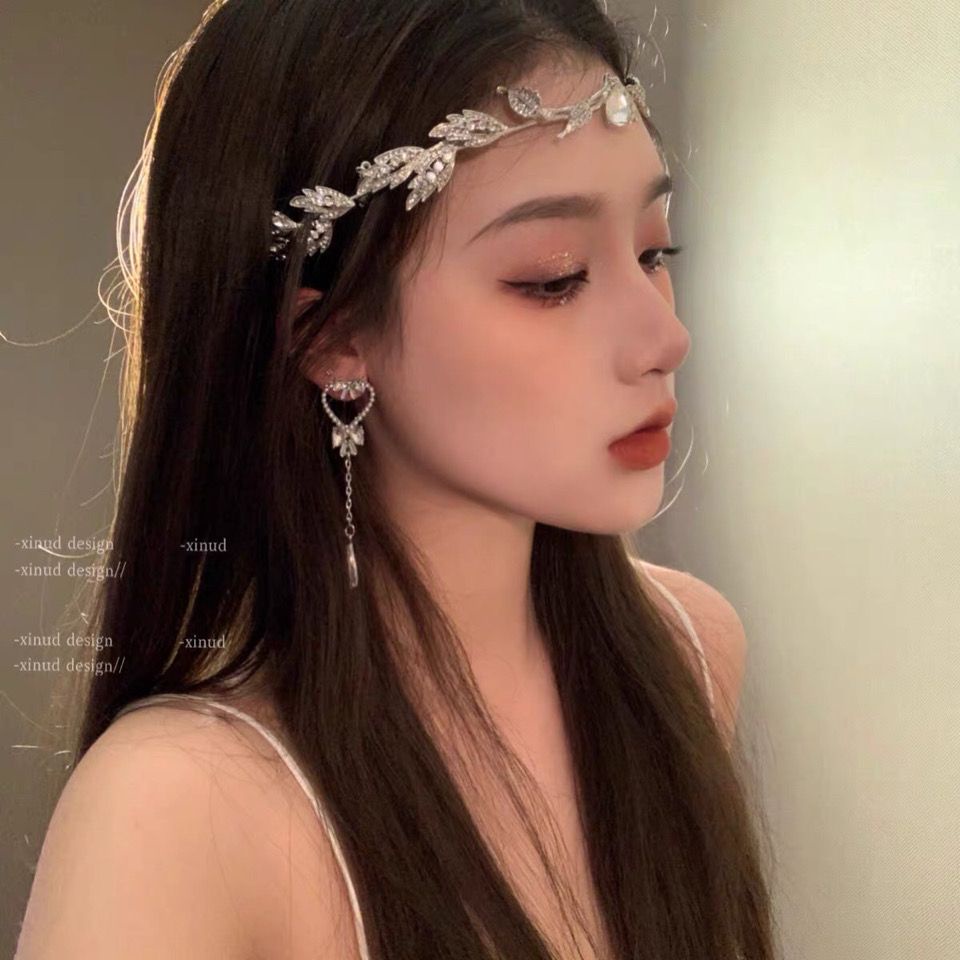 Bông Tai Đính Ngọc Trai Và Nơ Tua Rua Lấp Lánh Sang Trọng Cho Nữ