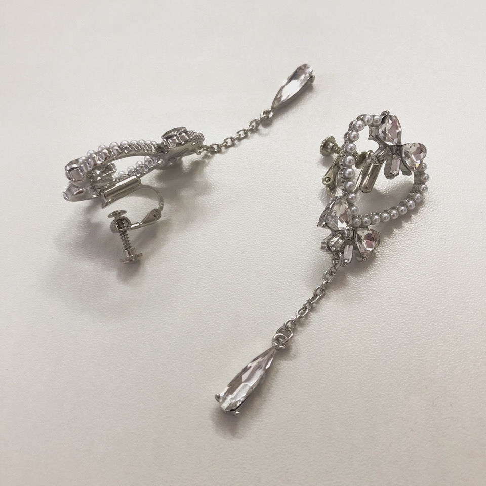 Bông Tai Đính Ngọc Trai Và Nơ Tua Rua Lấp Lánh Sang Trọng Cho Nữ