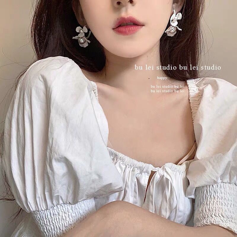 Bông Tai Hình Hoa Đính Ngọc Trai Thiết Kế Tinh Tế Thời Trang Cho Nữ