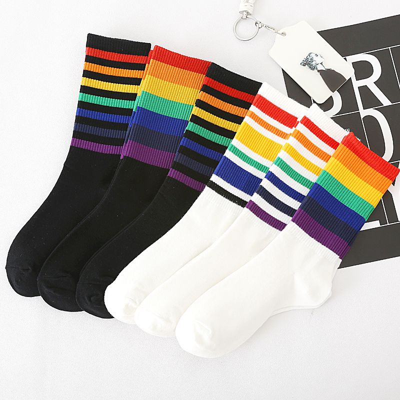 Vớ Cotton Họa Tiết Sọc Ngang Cầu Vồng Màu Trắng Đen Phong Cách Hàn Quốc Dành Cho Nữ