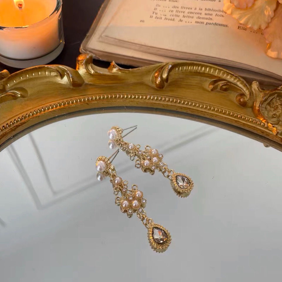 Bông Tai Dáng Dài Đính Ngọc Trai Thủy Tinh Không Cần Xỏ Khuyên Phong Cách Cung Điện Baroque Cổ Điển