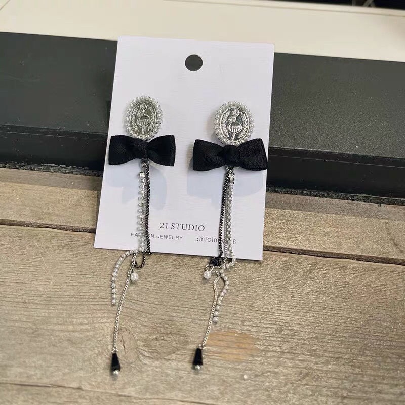 Đôi Khuyên Tai Dài Đính Đồng Xu Thời Trang Âu Mỹ Cho Nữ