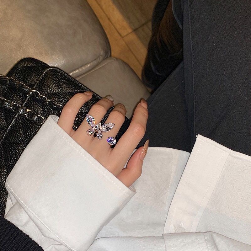 Nhẫn Hình Bướm Đính Đá Pha Lê Siêu Nhẹ Cao Cấp Có Thể Điều Chỉnh Ba Chiều