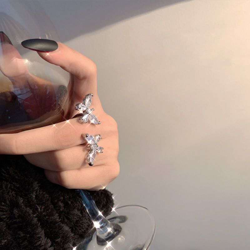 Nhẫn Hình Bướm Đính Đá Pha Lê Siêu Nhẹ Cao Cấp Có Thể Điều Chỉnh Ba Chiều