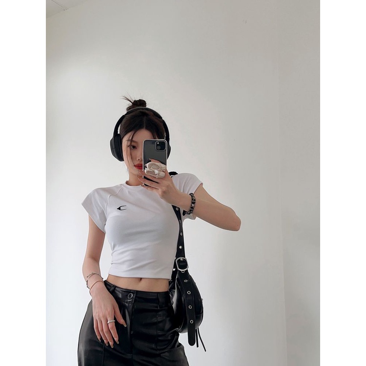 Áo Thun Ngắn Tay Hở Vai Thêu Họa Tiết Phong Cách Mỹ Thời Trang Mùa Hè Dành Cho Nữ