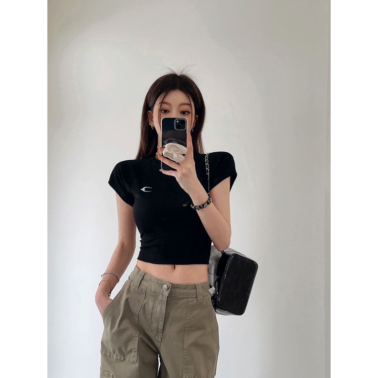 Áo Thun Ngắn Tay Hở Vai Thêu Họa Tiết Phong Cách Mỹ Thời Trang Mùa Hè Dành Cho Nữ