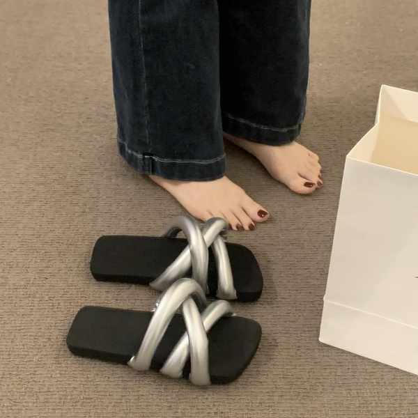 Dép nữ thời trang Dép lê đế bằng thời trang mẫu mới