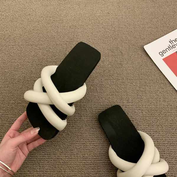 Dép nữ thời trang Dép lê đế bằng thời trang mẫu mới