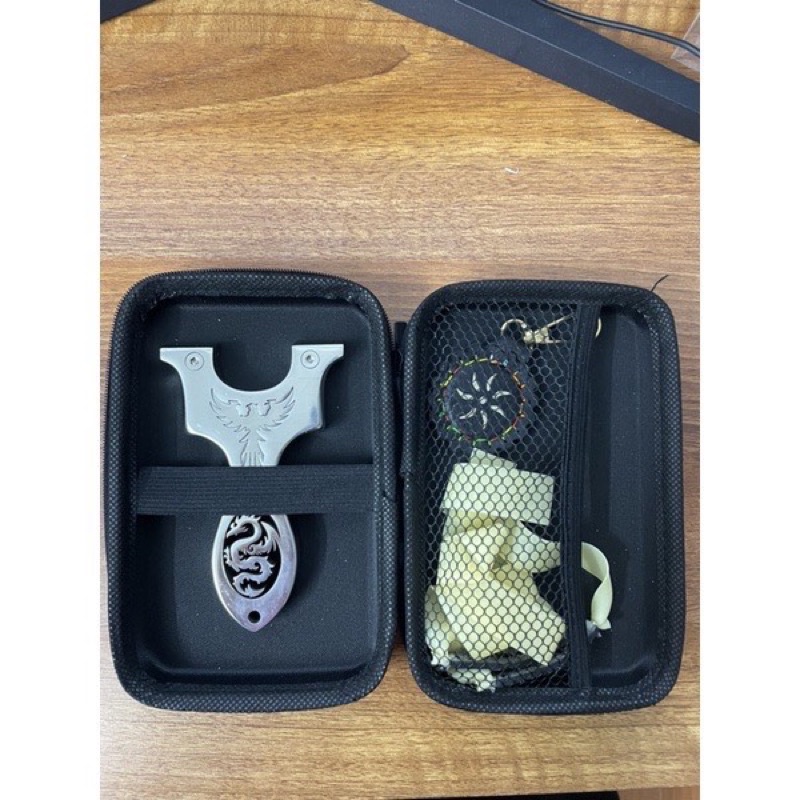 Hộp đựng ná cao su