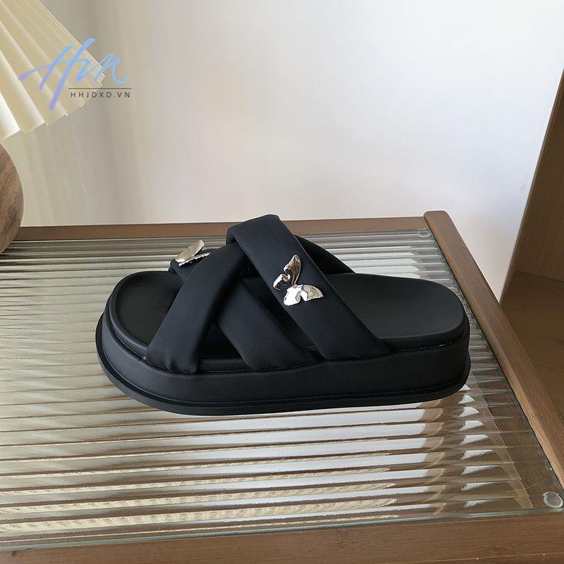 Giày Sandal Đế Dày Quai Chéo Đính Bướm Kim Loại Thời Trang Mùa Hè 2023