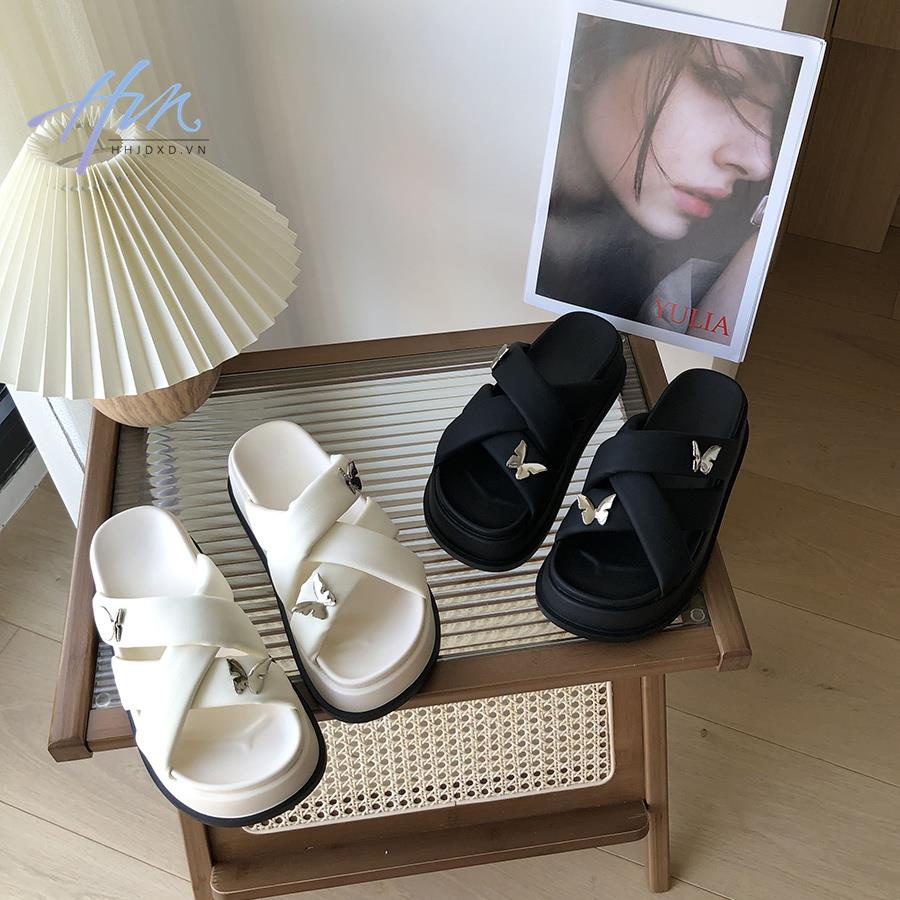 Giày Sandal Đế Dày Quai Chéo Đính Bướm Kim Loại Thời Trang Mùa Hè 2023