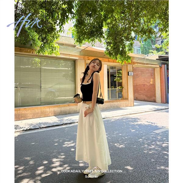 Áo Dệt Kim Hai Dây Dáng Ôm Ngắn Hở Vai Màu Sắc Tương Phản Thời Trang Cho Nữ