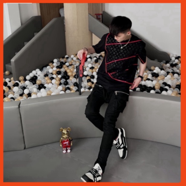 Áo Phông Nam Nữ LV Họa Tiết Monogram Viền Hoa Cực Nét - Áo Thun Siêu Cấp Chất Cotton Cao Cấp Form Dáng Rộng Hot Tren | BigBuy360 - bigbuy360.vn