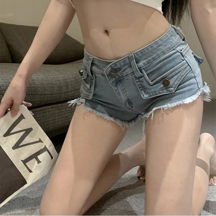 Jiashucheng Quần Short Denim Lưng Thấp Phối Nút Tua Rua Phong Cách Retro Quyến Rũ