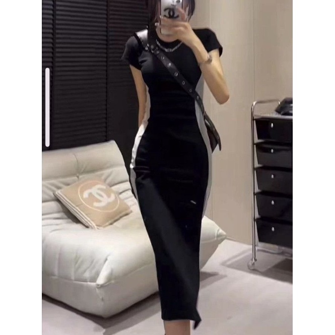 Chân Váy Xẻ Tà Ôm Dáng Màu Sắc Tương Phản Thời Trang Cho Nữ