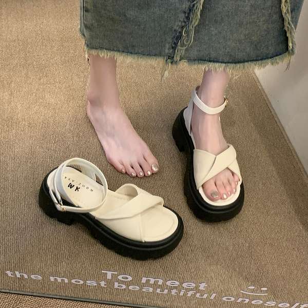 Xăng đan đế dày mẫu mới nữ mùa hè dễ phối