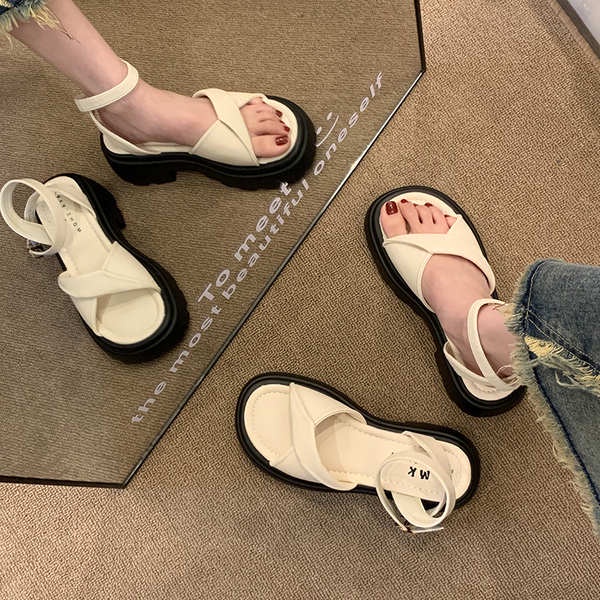 Xăng đan đế dày mẫu mới nữ mùa hè dễ phối