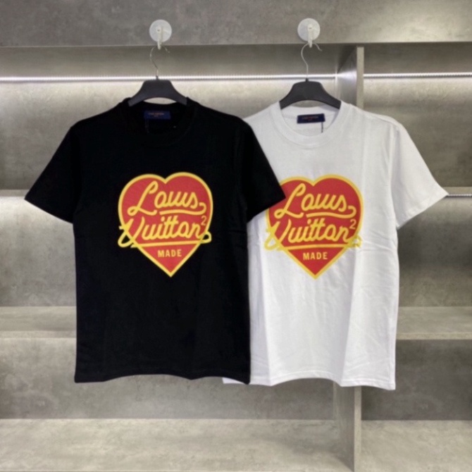 Áo thun nam nữ Louis Vuitton trái tim cổ tròn Áo Phông LV in hình thiết kế đẹp mắt trẻ trung năng động