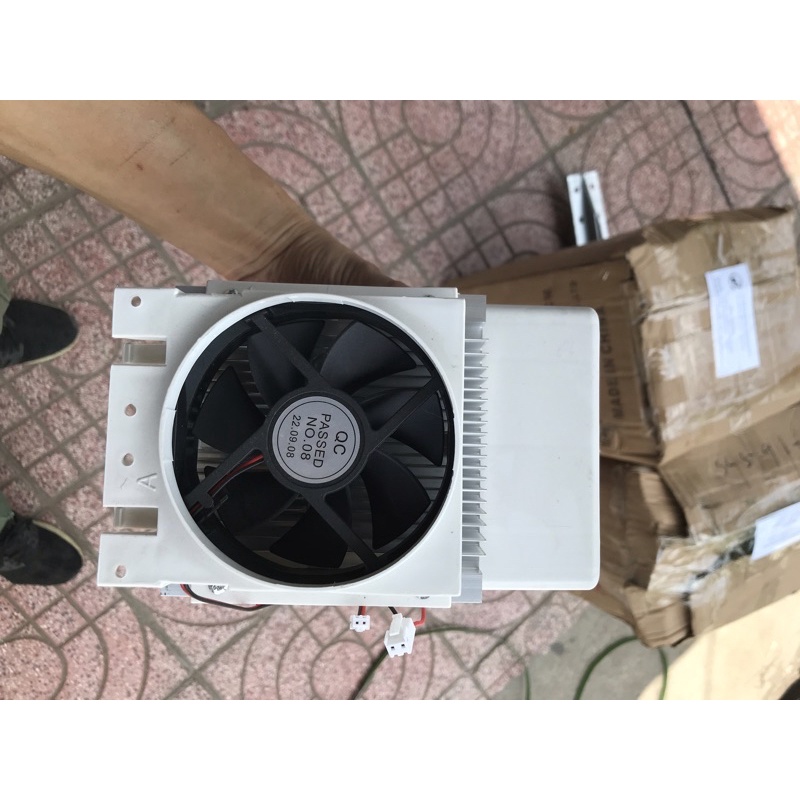 Bầu lạnh có sò cây lọc nước, kèm bo mạch.