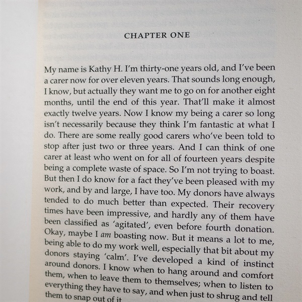 Never Let Me Go - Kazuo Ishiguro