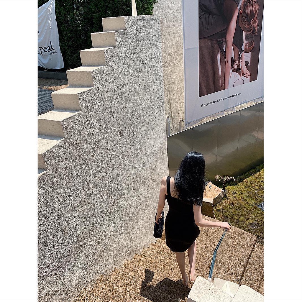 Đầm Hai Dây Dáng Ôm Xẻ Tà Chéo Ngực Màu Đen Quyến Rũ Cho Nữ