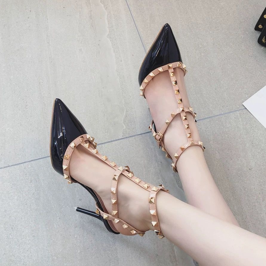 Giày Sandal Cao Gót Mũi Nhọn Phối Đinh Tán Xinh Xắn Theo Phong Cách Âu Mỹ Dành Cho Nữ