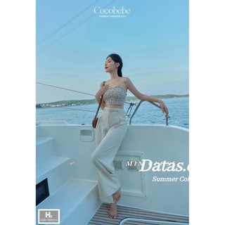 Set trang phục áo croptop hai dây ren hoa và quần ống suông Datasco
