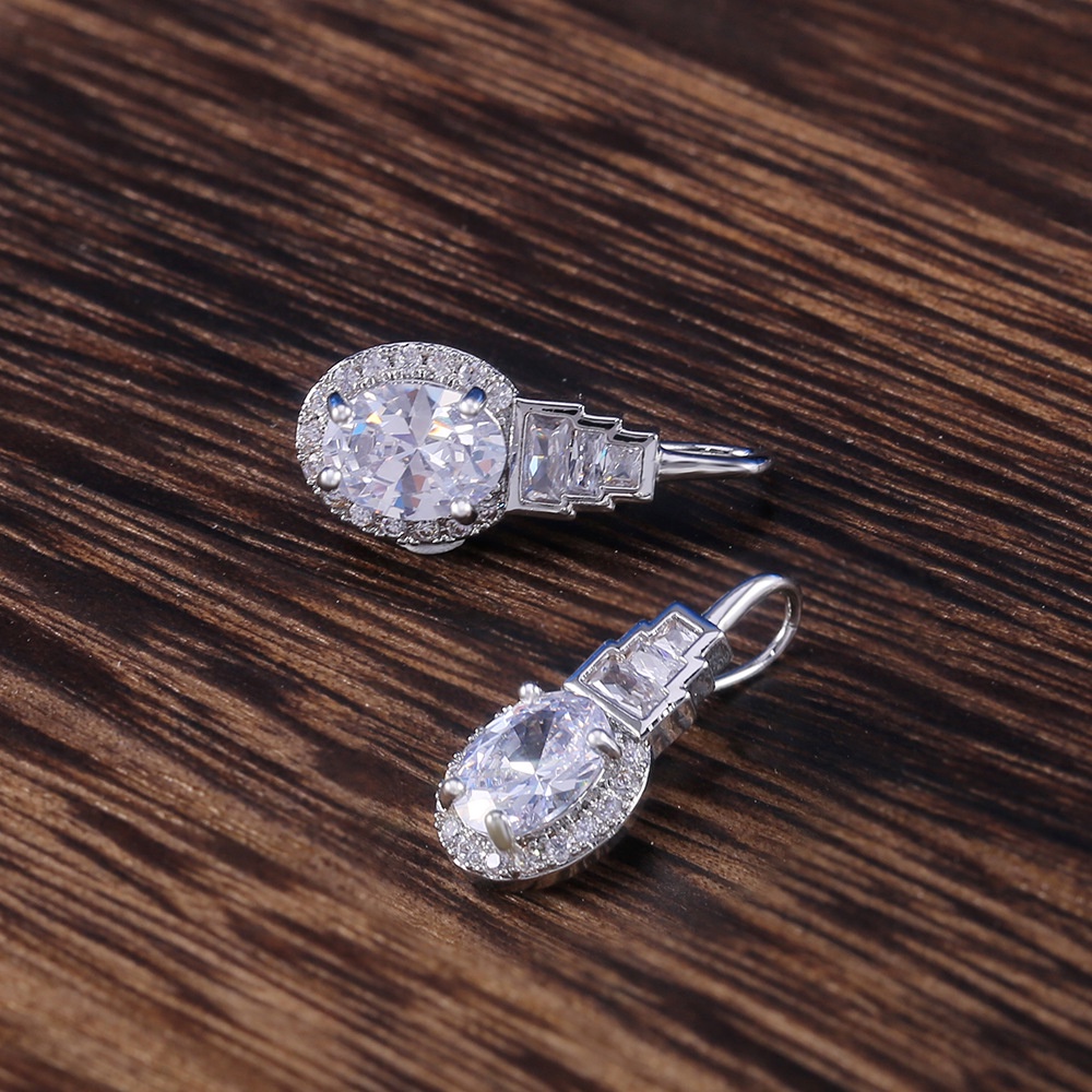 Bán Chạy Khuyên Tai Khảm Đá Zircon Hình Móng Vuốt Trang Trí Cùng Phong Cách
